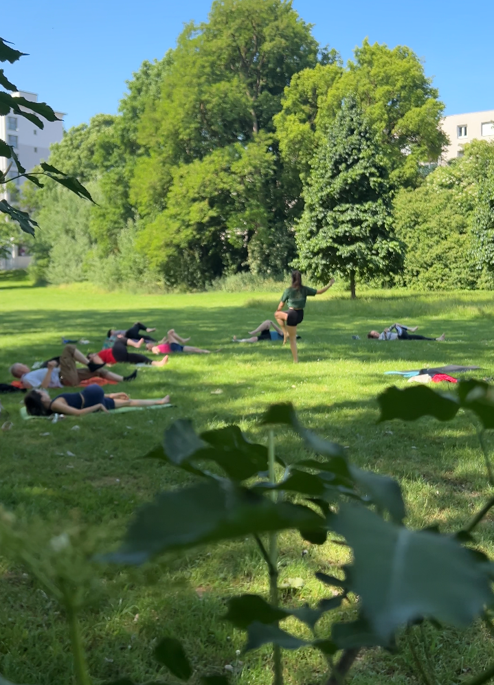 Yoga im Park 1