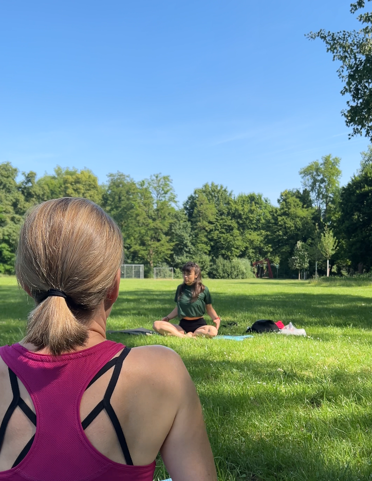 Yoga im Park 2